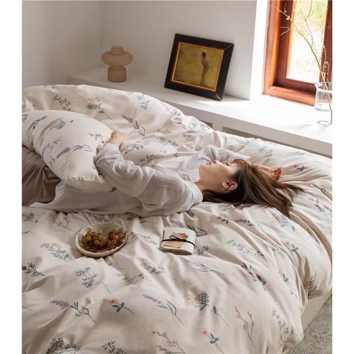 Set Chăn Ga Gối Cotton Living 100%cotton Hàng Nhập Khẩu Cao Cấp 4 Món Hoa Nhí Trắng Vintage