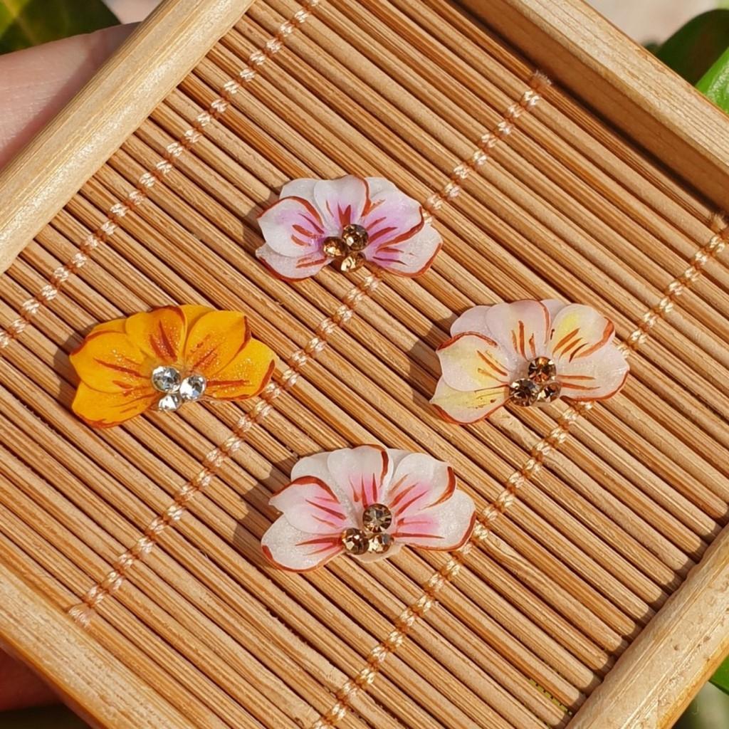 Hoa nửa hai tầng bột đính móng (combo 4 bông) BYH015