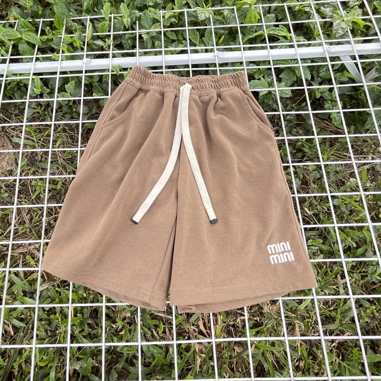 Quần short bé trai và bé gái 8-16 tuổi thêu chữ mini vải mềm co giãn kiểu dáng khỏe khắn thời trang