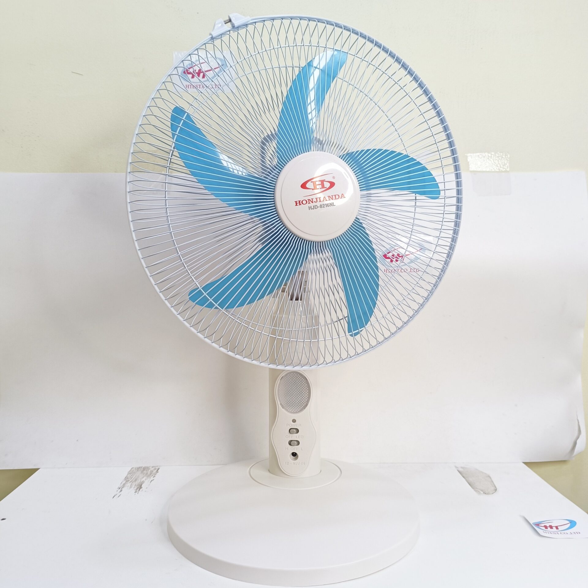Quạt Tích Điện Sạc Năng Lượng Mặt Trời Honjianda HJD-8216NL - Hàng Chính Hãng