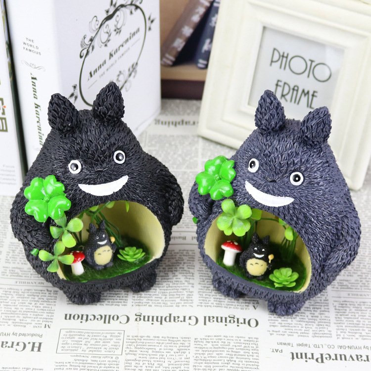 Tượng totoro trang trí có đèn phát sáng