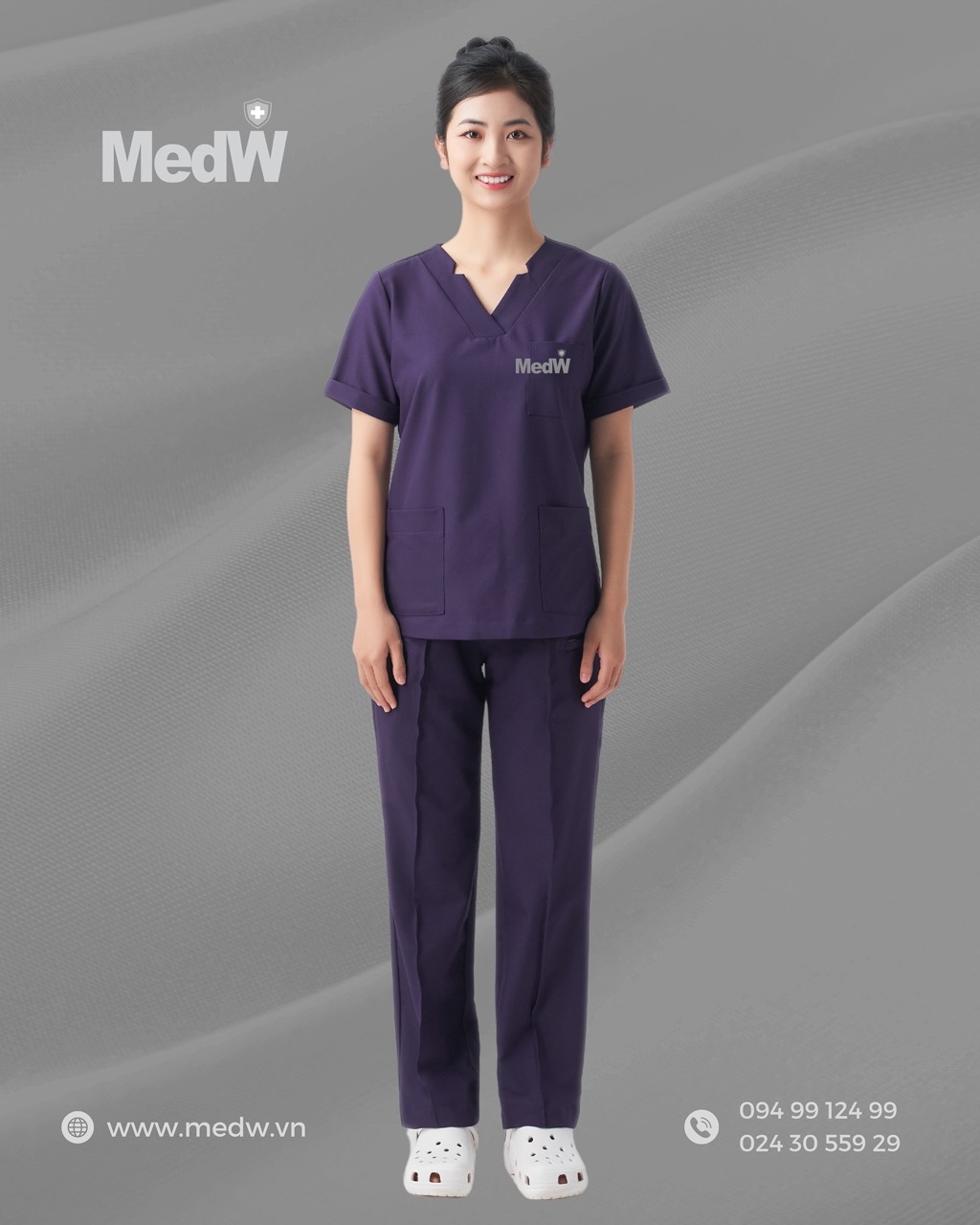 MedW Scrubs Y Tế Eggplant (Nữ)  Diana Tím Cà Sậm Bộ Trang Phục Bác Sĩ Điều Dưỡng Kỹ Thuật Spa Thẩm Mỹ Thiết Kế Pháp Trang Trọng, Vật Liệu Cotton Nhập Khẩu Chuyên Biệt Y Tế Xếp Ly Không Bám Dính Không Nhăn. Thêu Logo Thương Hiệu Riêng