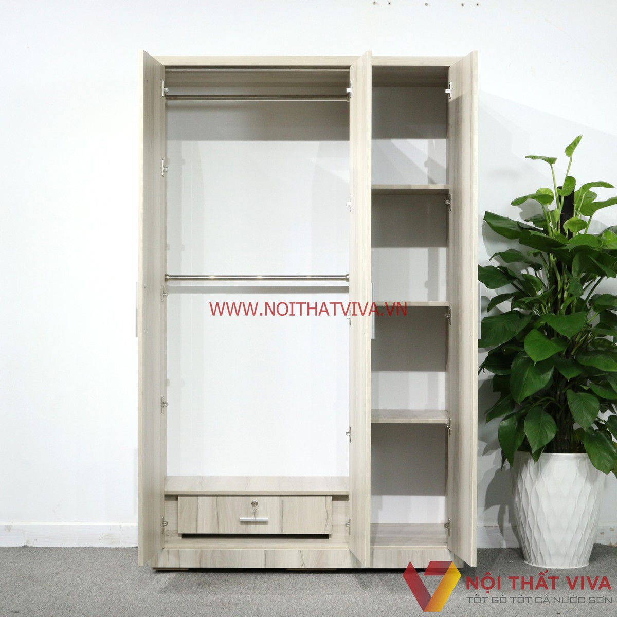 Tủ Quần Áo 3 Cánh Gỗ MDF Màu Sữa Vân Gỗ Chạm Họa Tiết Hiện Đại Đẹp