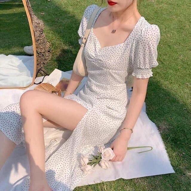 Đầm xẻ tà dự tiệc SANMAY đầm xẻ đùi ôm body dáng dài, vải lụa hoạ tiết chấm bi trắng VD120