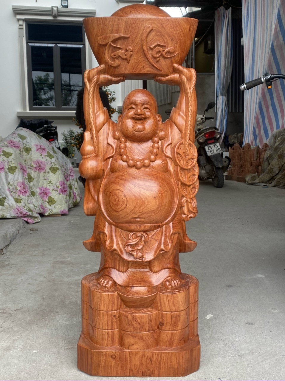 Tượng phật di lặc dâng vàng gỗ hương đá kt cao 100×34×26cm