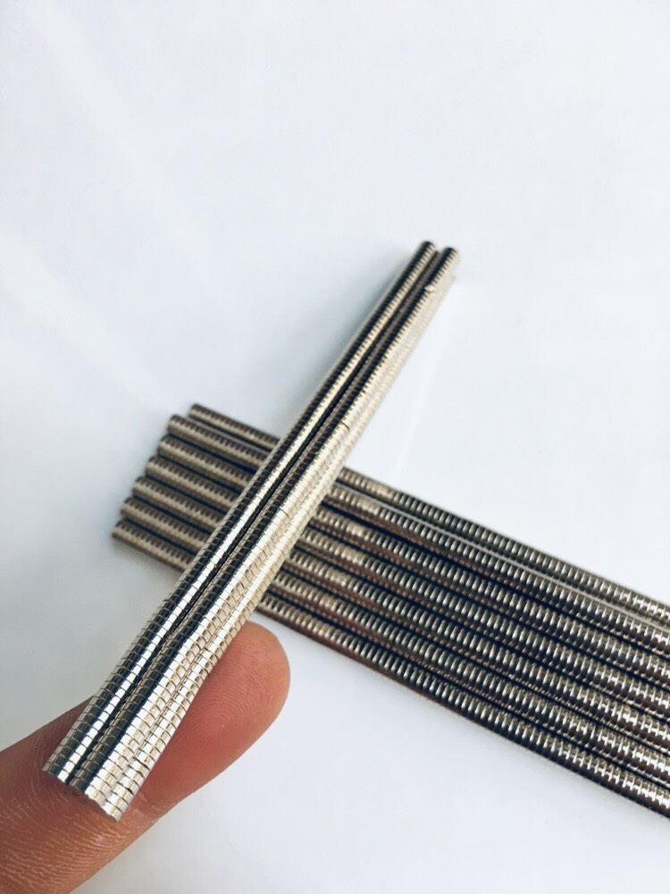 100 Viên nam châm đất hiếm NdFeB phi tròn 4x1mm, lực từ cực mạnh, nguyên liệu hoa tai không bấm