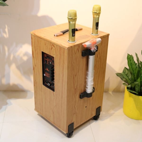 Loa kéo di động 3 tấc Kiomic K123 - Loa kéo hát karaoke - Đầy đủ cổng kết nối - Tặng kèm 2 micro UHF - Công suất cao lên đến 300W - Chất lượng âm thanh cực chuẩn - Hàng nhập khẩu