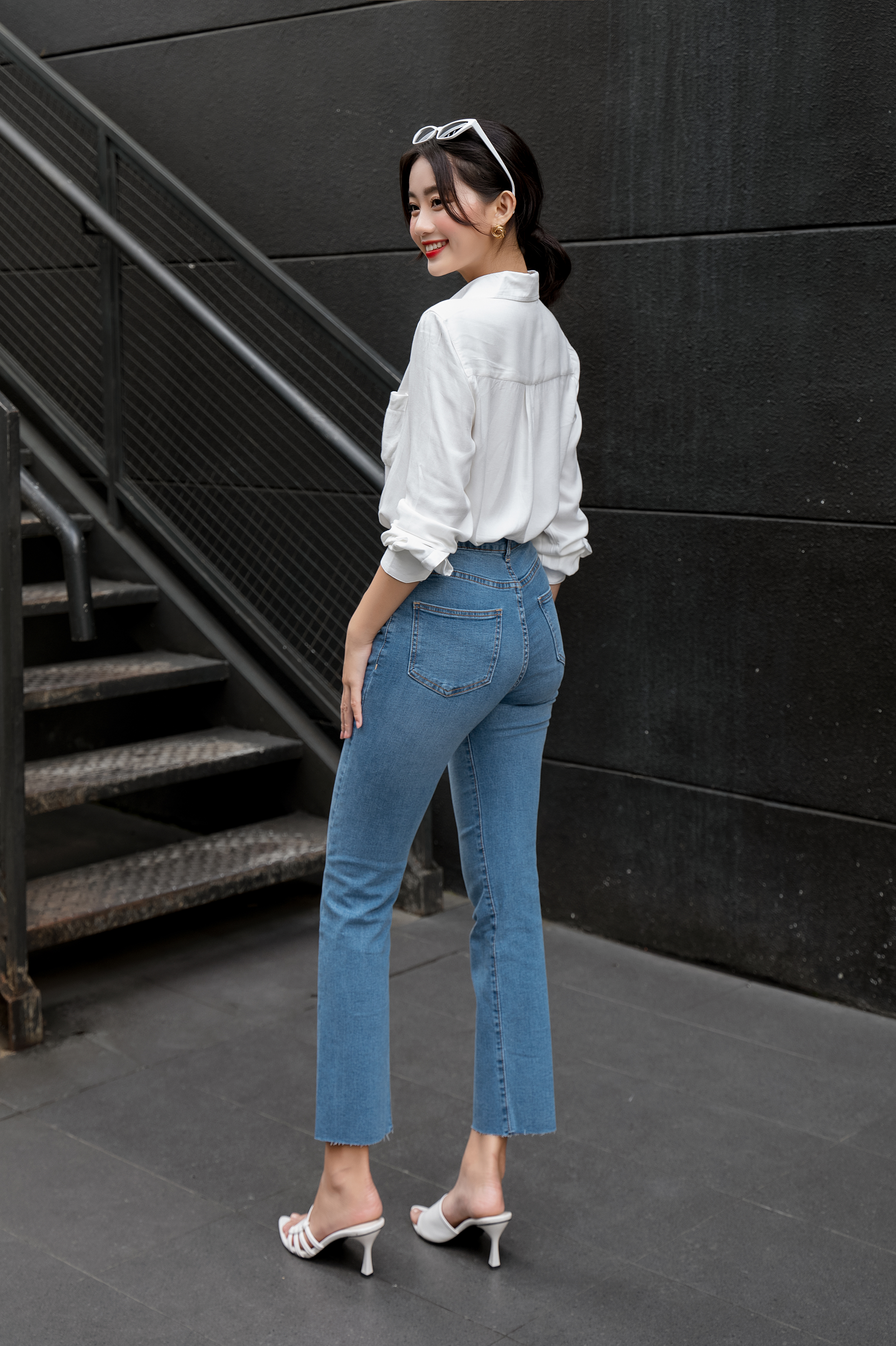 OLV - Quần Flare Jeans in Blue