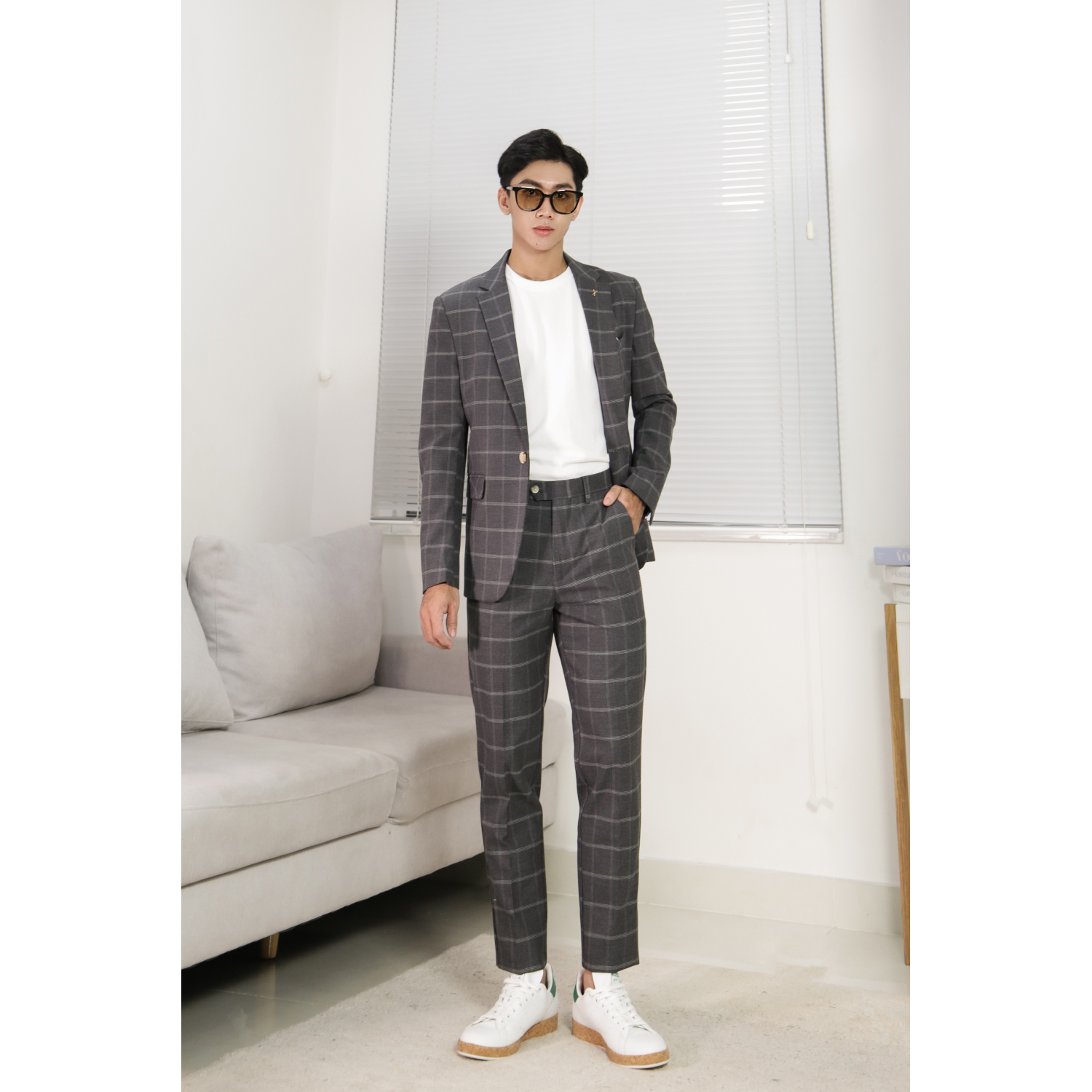 Bộ suit kẻ sọc may đo, thiết kế một hàng khuy xẻ tà giữa, BASIC-CARO-SUIT-1 kiểu dáng Slim Fit phong cách sang trọng - HY.WO