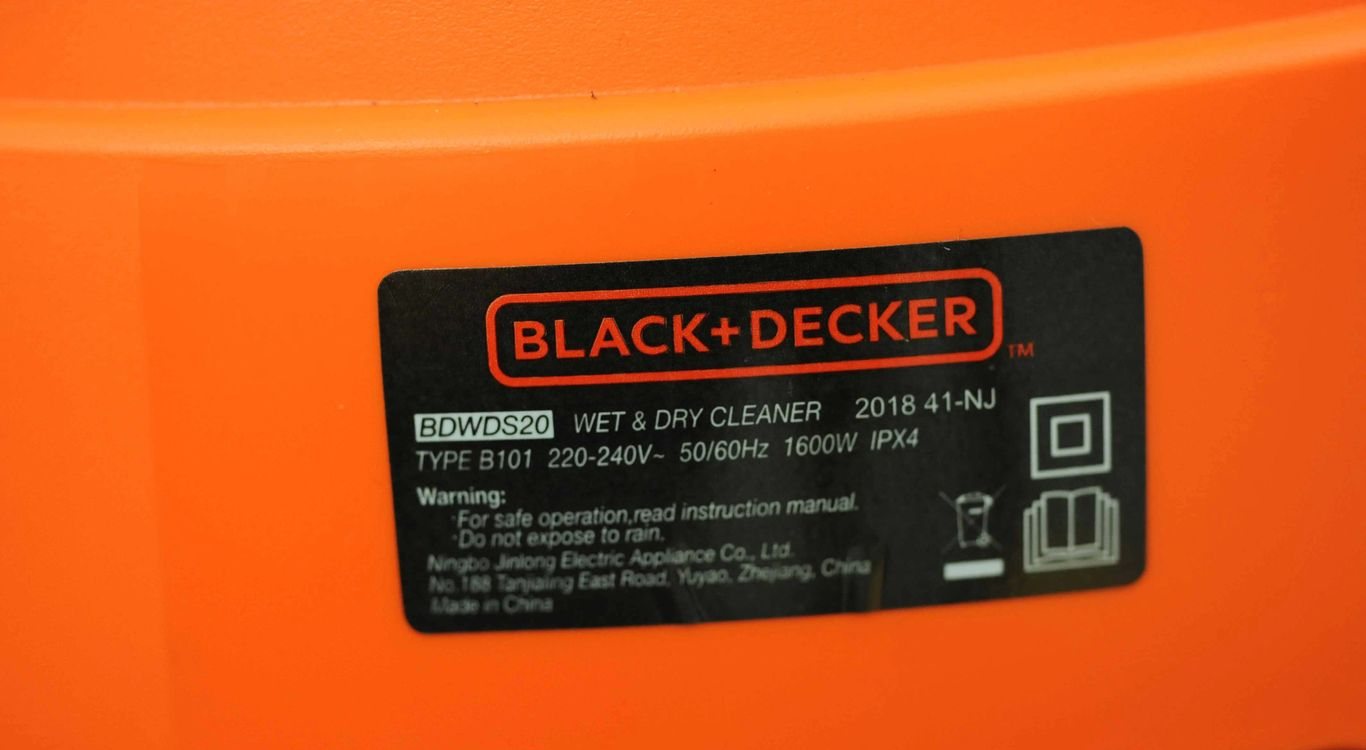 Máy hút bụi khô và ướt chạy điện BLACK &amp; DECKER BDWDS20-B1 (1600w)- Hàng chính hãng