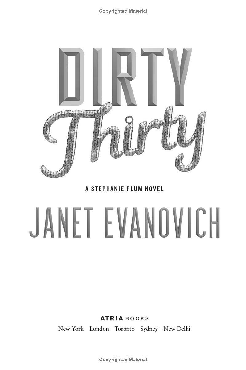 Sách ngoại văn: Dirty Thirty - Stephanie Plum #30