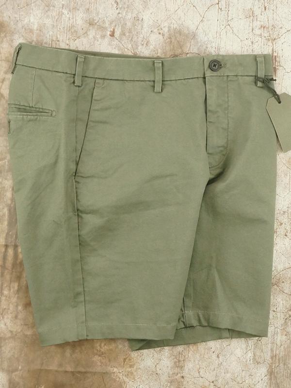 Quần Short Nam Slim Fit 9 Inch Chino Shorts