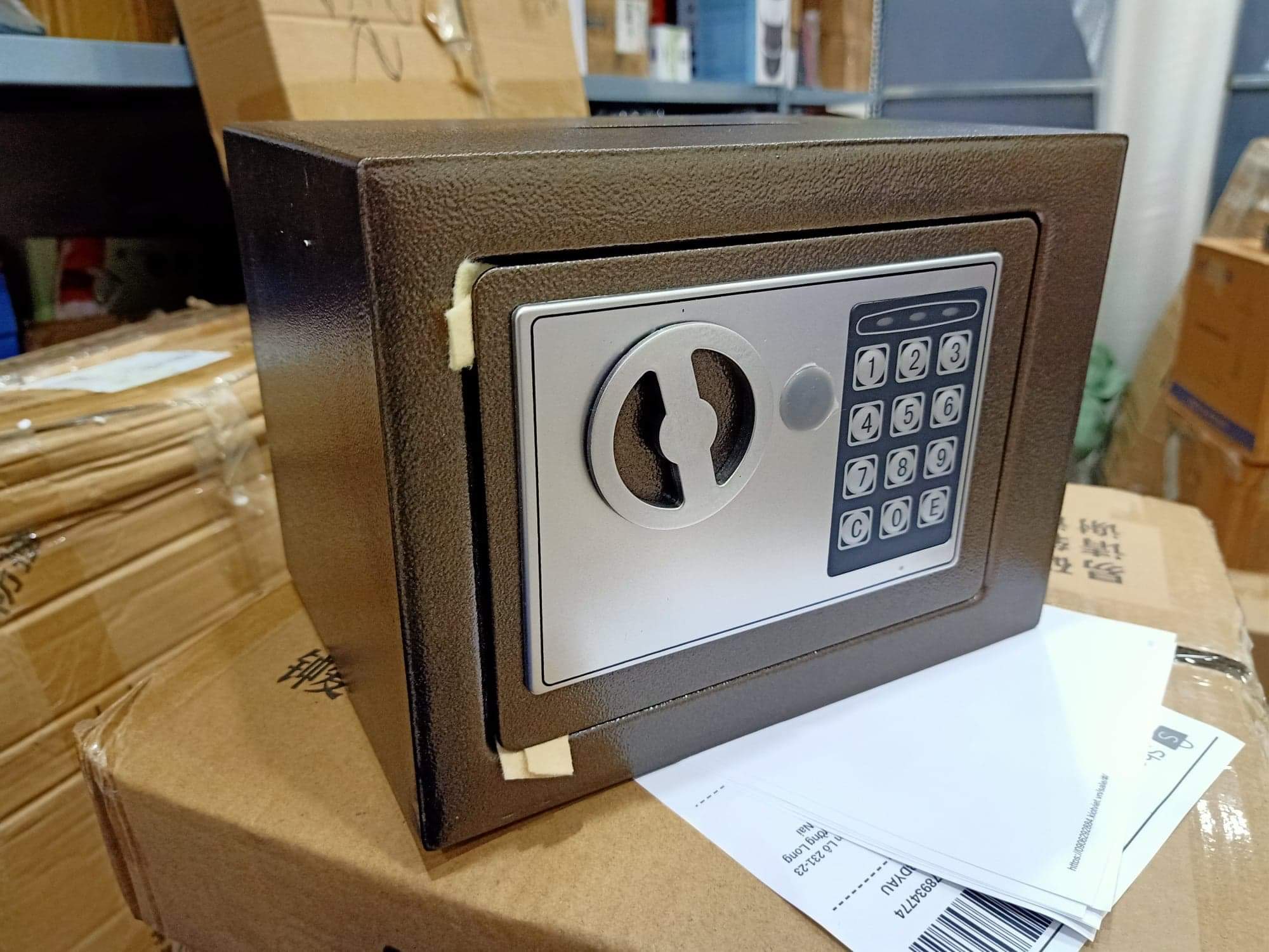 Két sắt mini điện tử