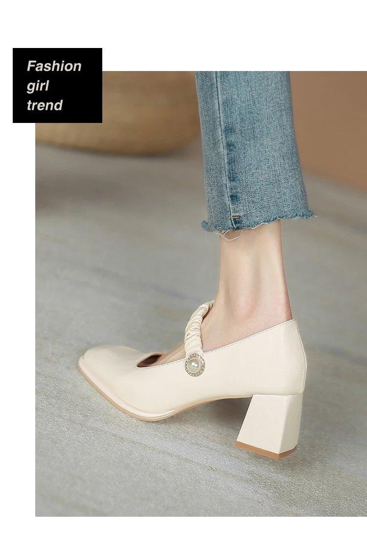 Fashionable Square Line Buckle Thick High Heel Pump for Women