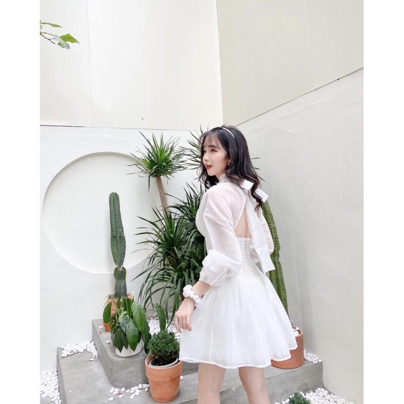 Đầm trắng cổ trụ cao phối bèo tay dài tiểu thư hở lưng