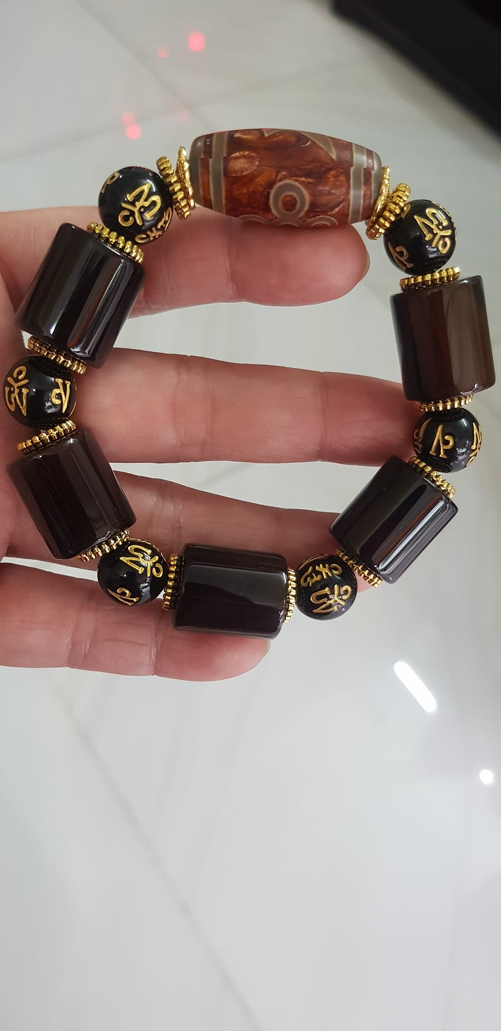 Vòng tay nam mã não nâu mix tây tạng kiểu hạt ống vuông tròn Size vòng 15mm đẹp ạ Ý nghĩa mang năng lượng tích cực may mắn cát tường cho gia chủ ạ