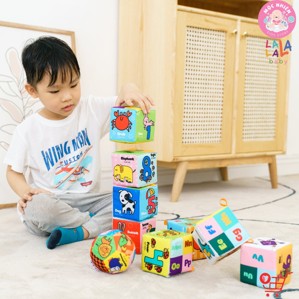 Đồ Chơi Hình Khối Vải Xúc Xắc Vui Nhộn Travel Block 9 pcs (0-2 tuổi) - Lalala Baby