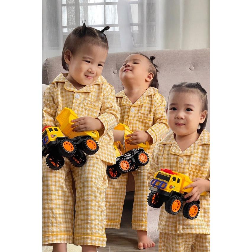 Đồ bộ dài tay pijama bé trai, bé gái Magickids kẻ caro dễ thương chất kẻ xốp Hàn Quốc Đồ ngủ mẫu mới 2022 BR22028