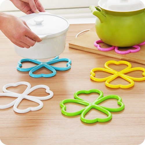 Bộ 2 miếng lót nồi silicon hình hoa đk 20cm tặng kèm miếng rửa chén - giao ngẫu nhiên