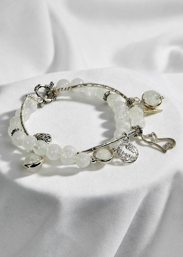 Vòng tay đôi thạch anh ưu linh trắng phối charm trái tim Ngọc Quý Gemstone