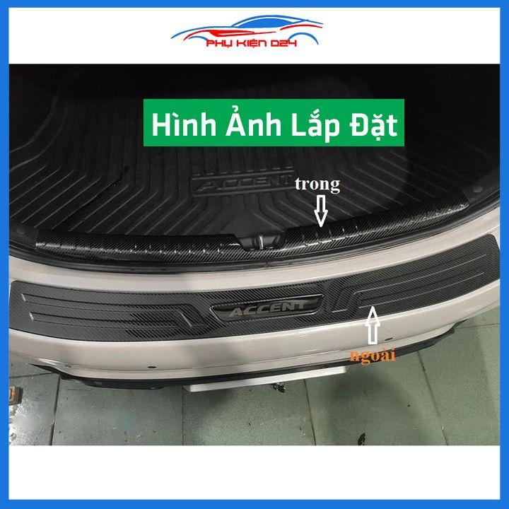 Ốp chống trầy cốp Accent 2021-2022 thép không gỉ vân Cacbon bảo vệ xe chống va đập