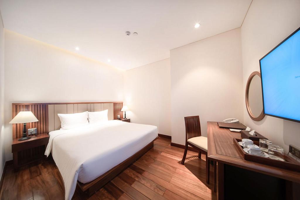 Combo 3N2D KS Green Beach Hotel Nha Trang: VMB khứ hồi Hà Nội - Nha Trang + Phòng Tiêu Chuẩn + Ăn sáng