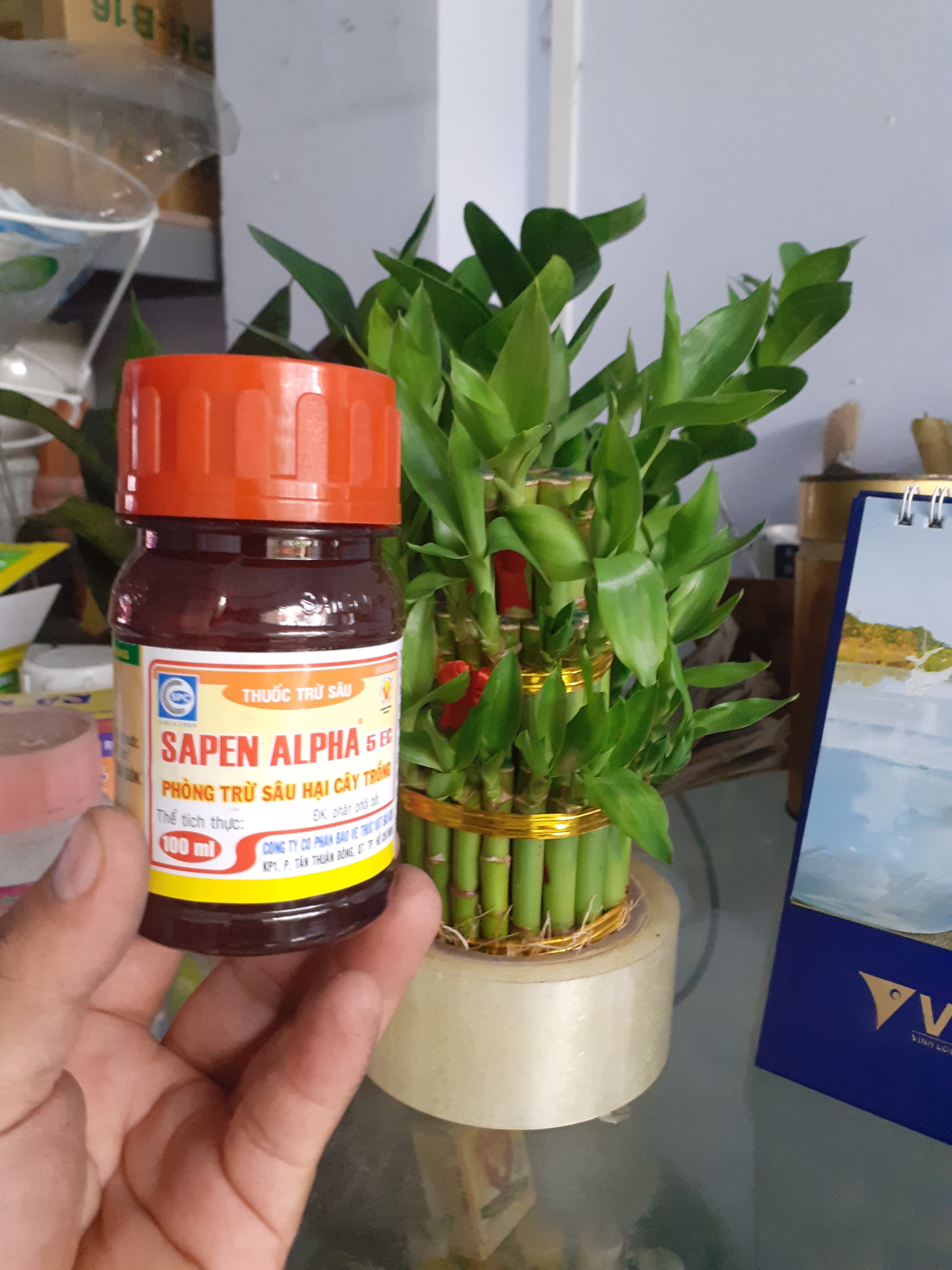 Chế phẩm phòng sâu hại cây trồng