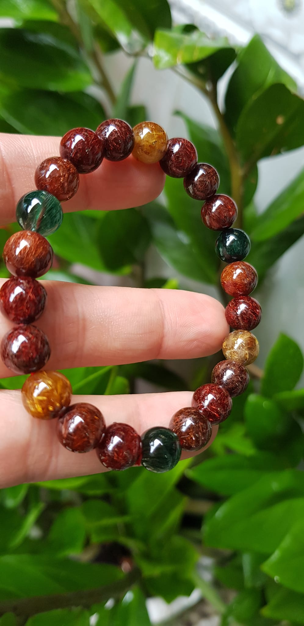 Vòng tay phong thủy đá thạch anh tóc tam tài vip 8li5 hay 8,5mm tuyệt phẩm tuyệt đẹp thiên nhiên ban tặng có tác dụng chiêu tài hút lộc vòng thạch anh tóc màu sắc sang trọng đẹp quyến rũ quyền lực ý nghĩa may mắn, tài lộc tiền tài và sức khỏe ạ