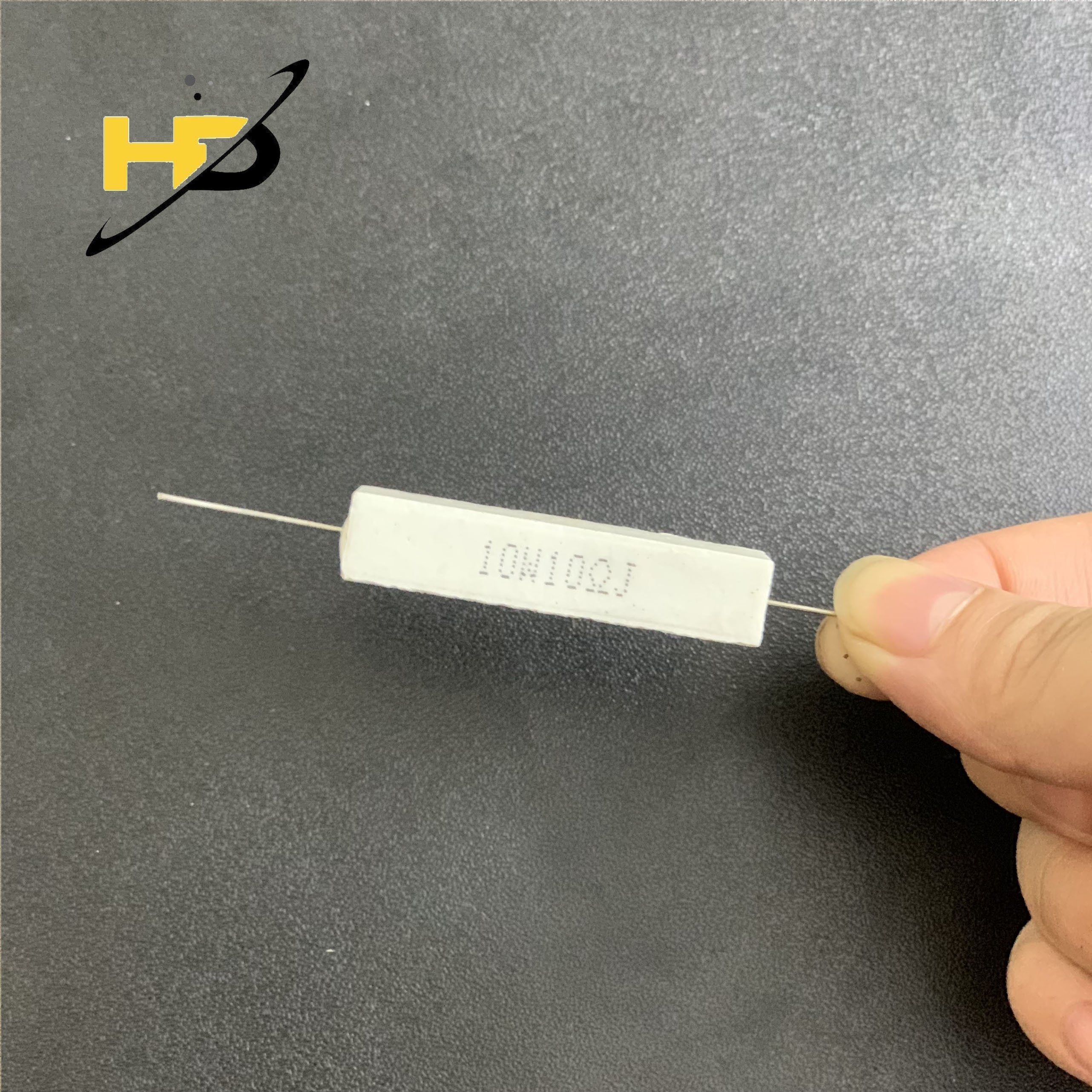 Trở Sứ 10W 10R Sai Số 5%