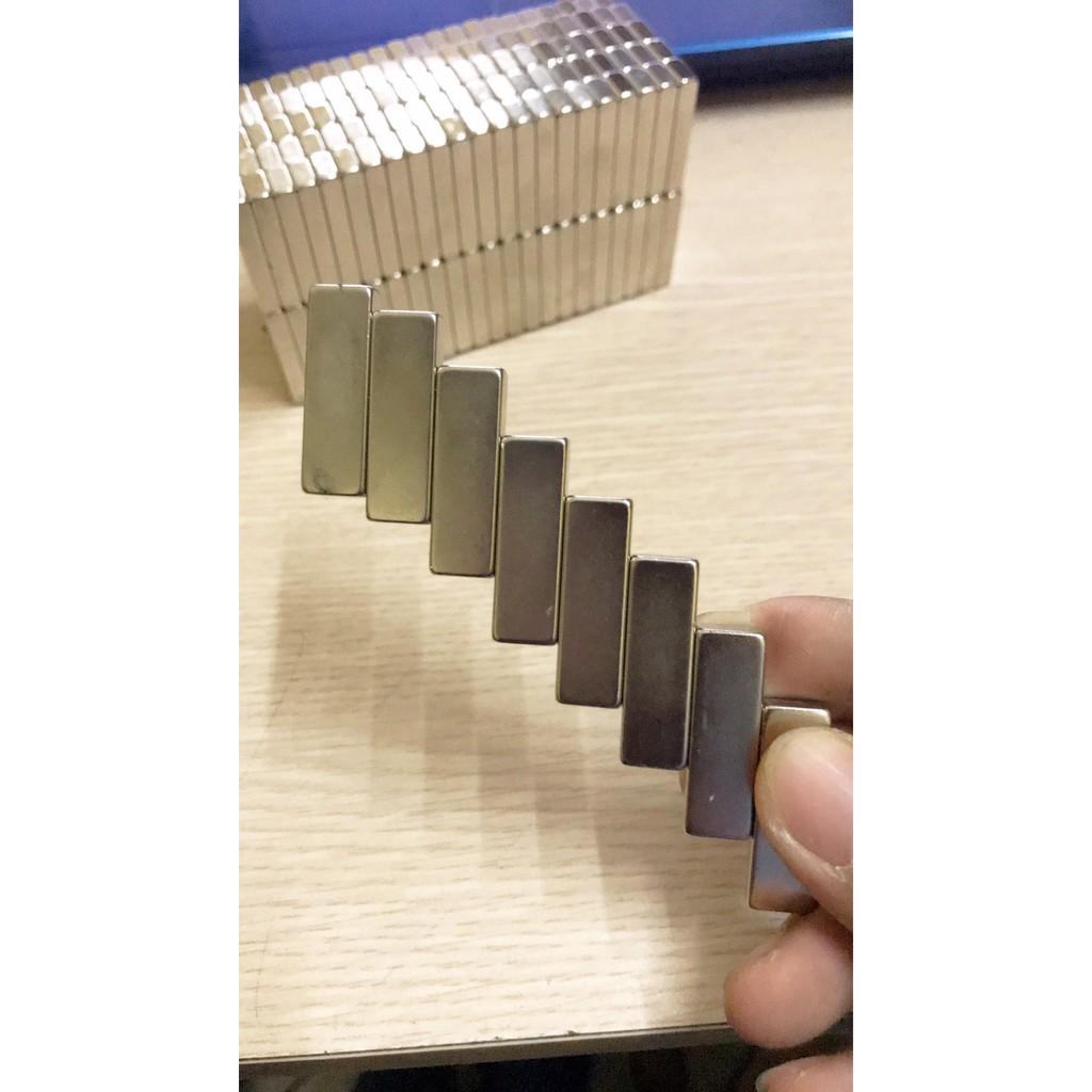 2 viên Nam châm trắng 30x10x5mm