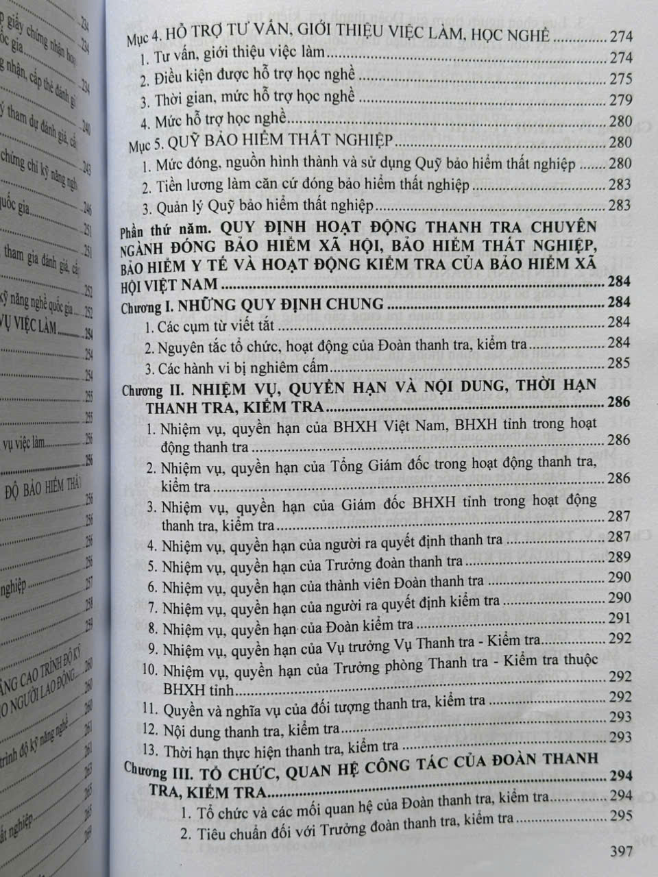 Sách Luật Bảo Hiểm Xã Hội năm 2024 – Quy Định Mới về Tiền Lương, Bảo Hiểm Y Tế và Chính Sách Hỗ Trợ Việc Làm - V2570T
