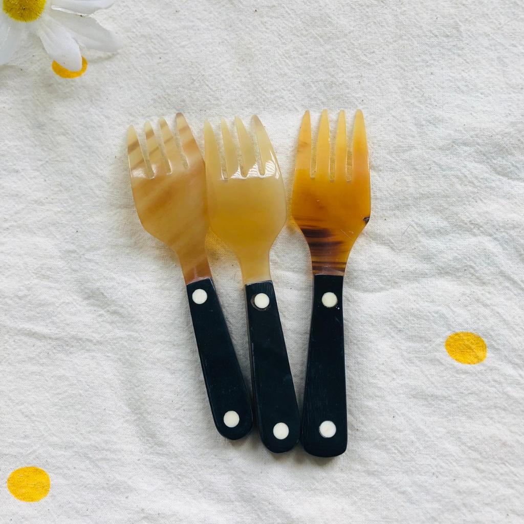 Dĩa & Dao Sừng Tự Nhiên 12cm, Dĩa Xiên Trái Cây, Cắt Bánh Ngọt, Trà Chiều, Chụp Ảnh Decor Xinh Xắn