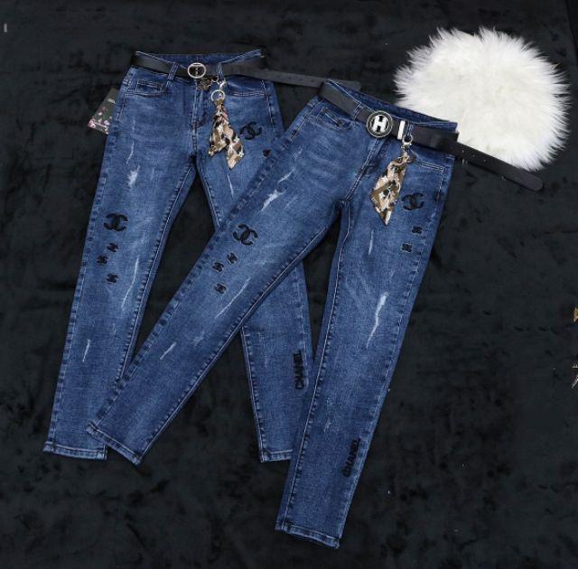 Quần Jeans Nữ Thêu Chữ Sang Chảnh Lưng Cao
