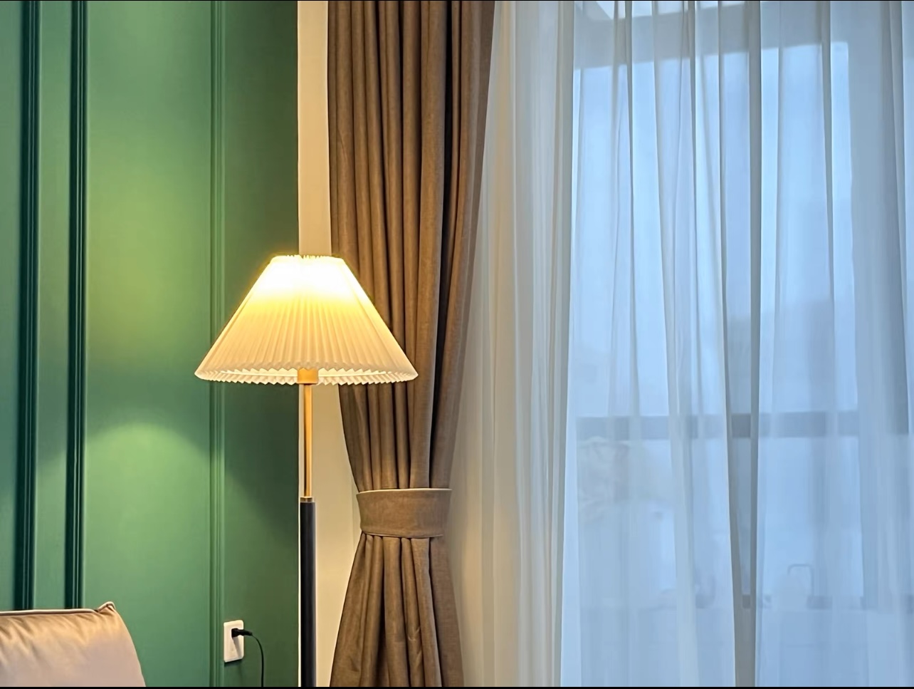 Đèn cây đứng decor Đèn trang trí phòng khách phòng ngủ đọc sách vintage cao cấp DC002