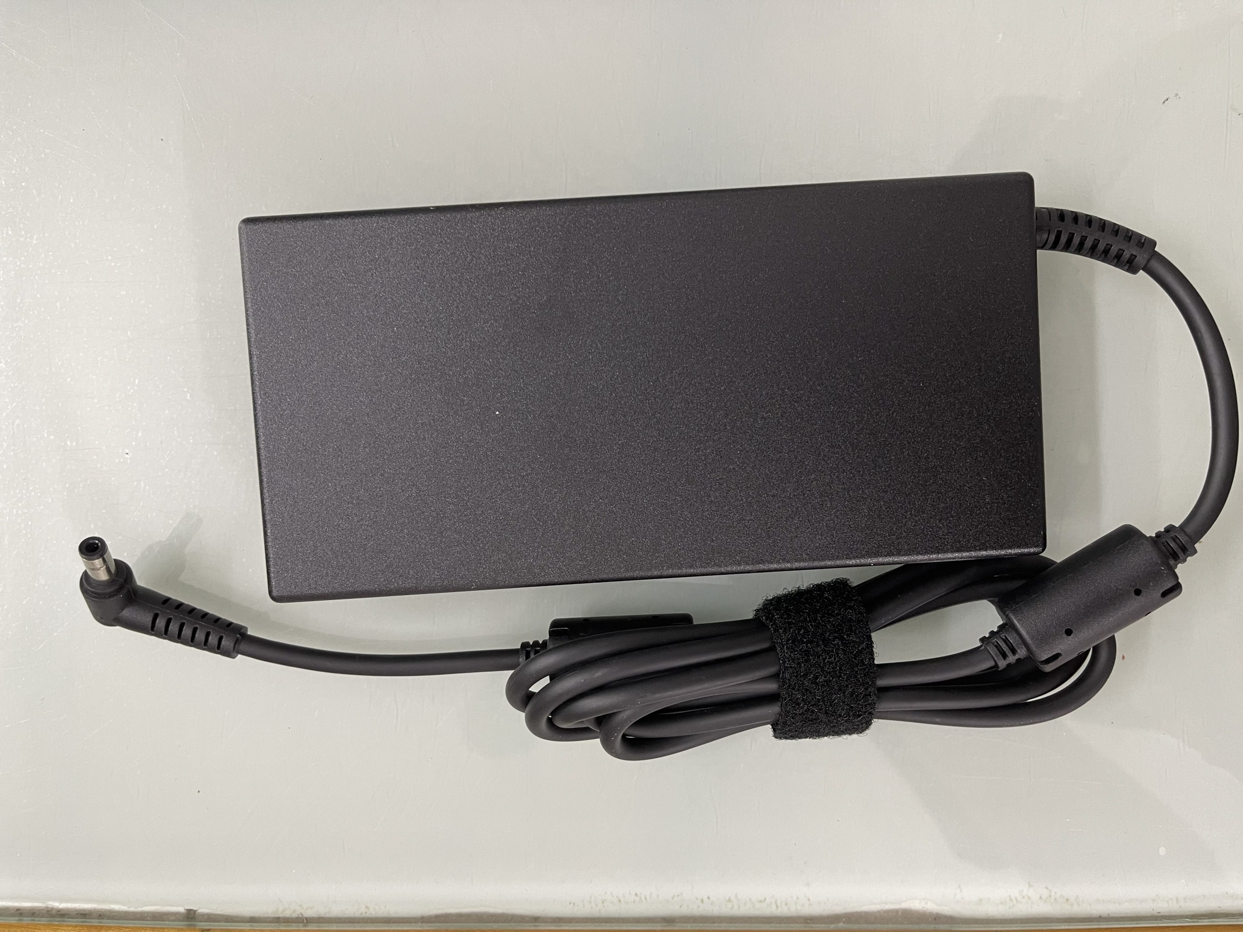Sạc dành cho Laptop Gaming MSI GP65 Leopard 9SD-224VN, GP65 Leopard 9SD-226, GP63 Leopard-077, Leopard-602 hàng nhập khẩu