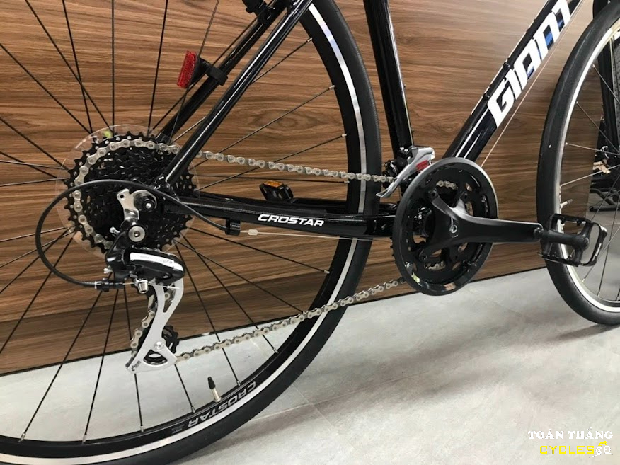 Xe đạp thể thao Giant CROSTAR 2022 Đen