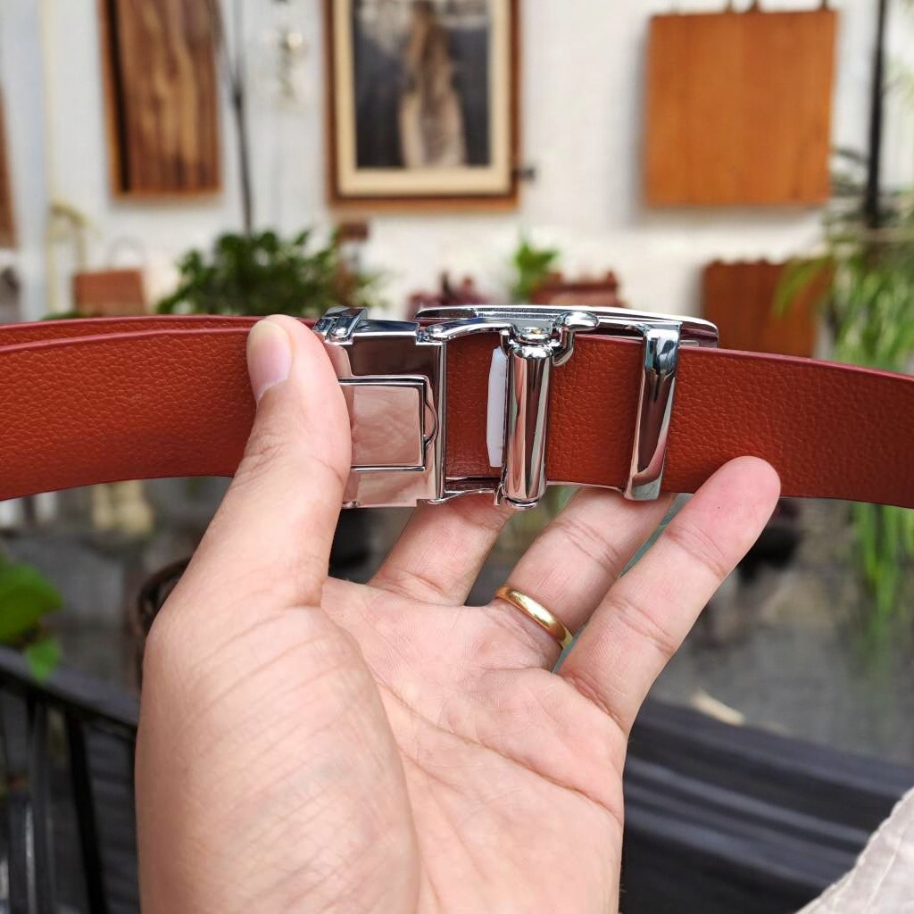 Nịt da Cá sấu - Dây liền hông rất dễ dùng! (mặt bạc)