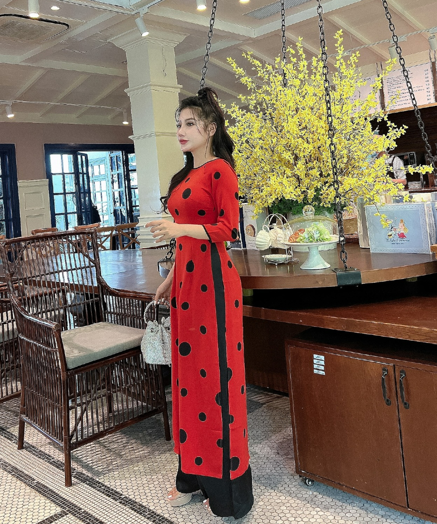 Áo dài cách tân chấm bi cách điêu viền cổ AD050 -Lady Fashion ( Riêng áo)