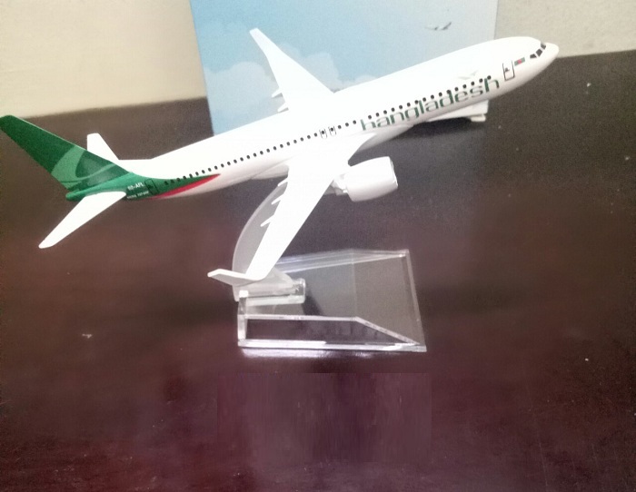 Mô hình máy bay tĩnh B737 Bangladesh 16cm