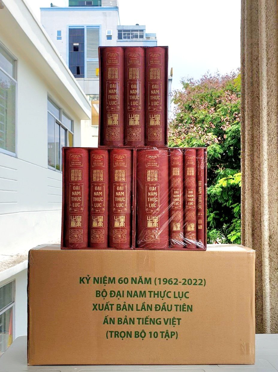 ĐẠI NAM THỰC LỤC - TRỌN BỘ 10 TẬP (Gồm 03 Boxes Bìa Cứng)