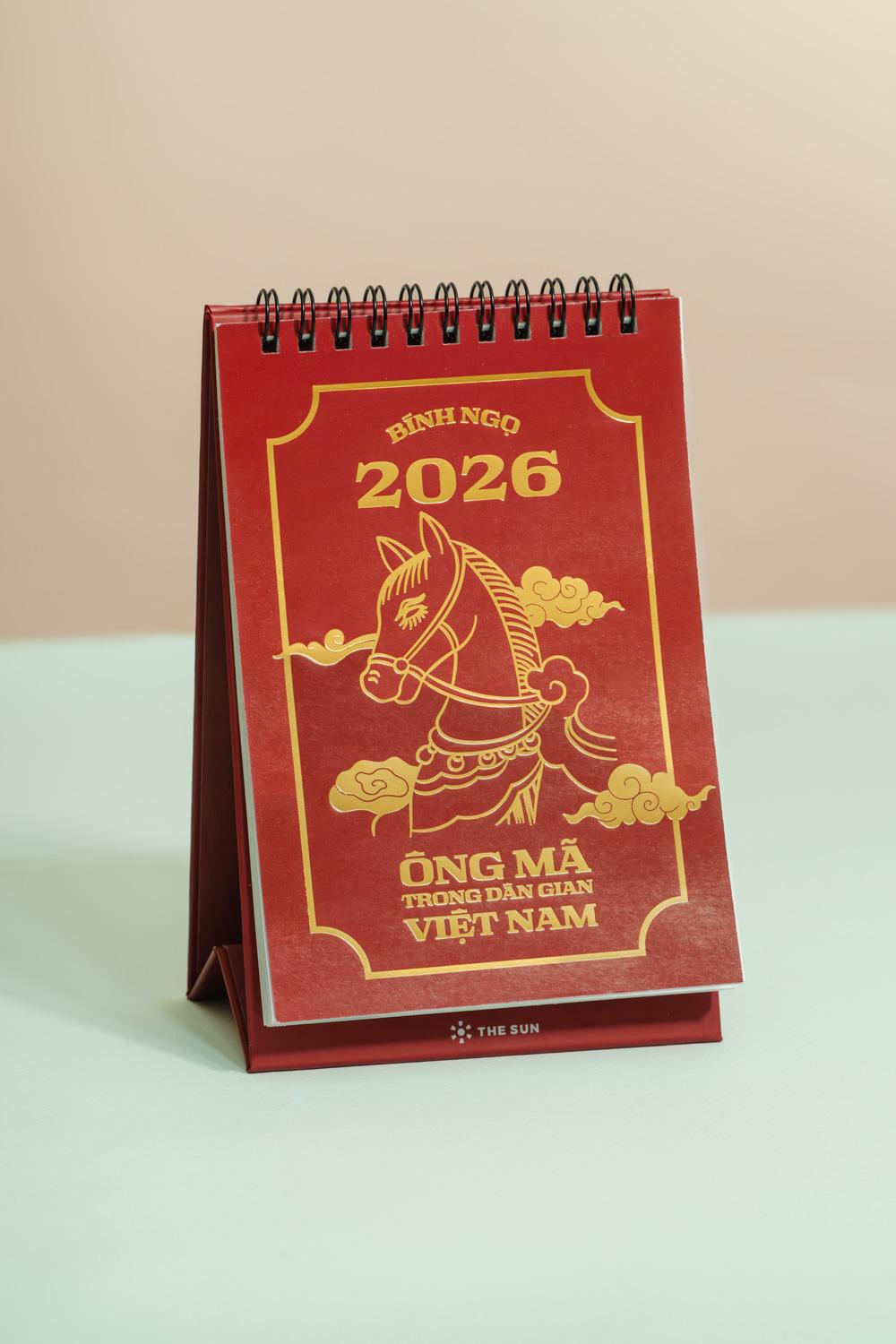 Lịch Bàn Chữ A 2026 - The Sun - Ông Mã - Màu Đỏ