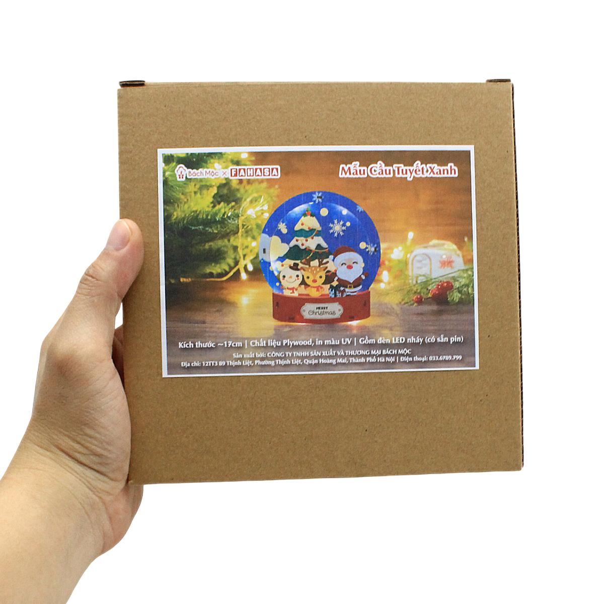 Đèn Gỗ Trang Trí Giáng Sinh - Bách Mộc - Quả Cầu Tuyết Màu Xanh