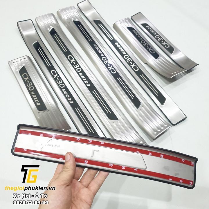 Bộ Ốp bậc, Nẹp bước chân Mazda CX30, CX-30 – Mẫu Inox