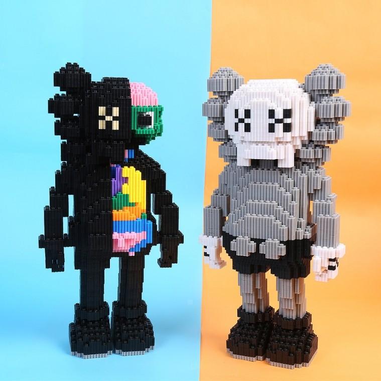 Mô Hình Lego Nano HC Magic Kaws White