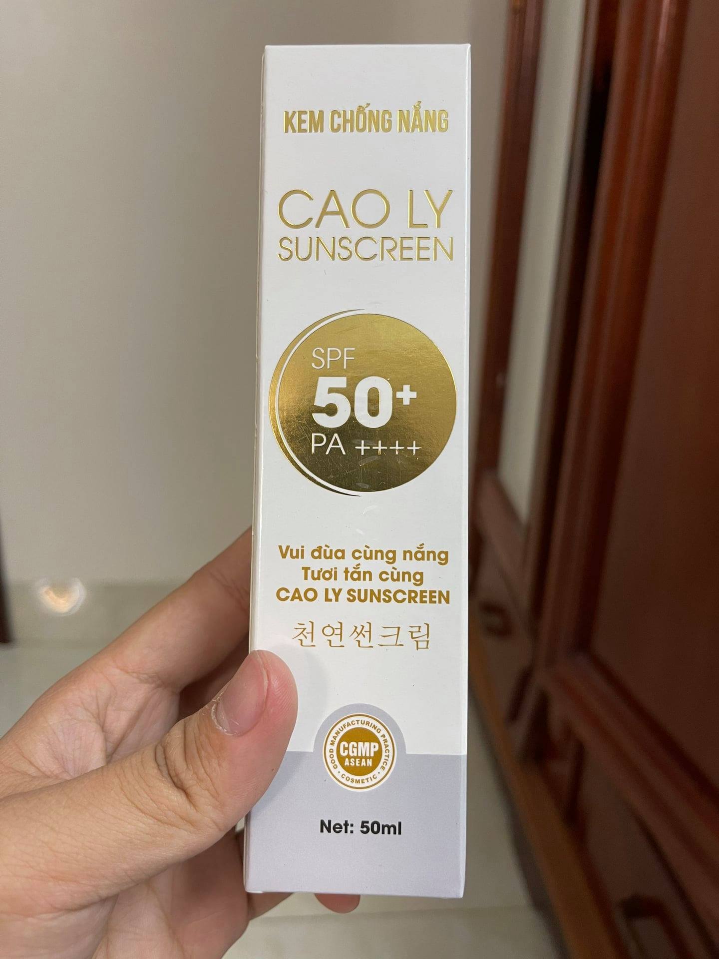 Kem Chống Nắng Cao Ly Nâng Tone Dưỡng Ẩm Spf 50+++