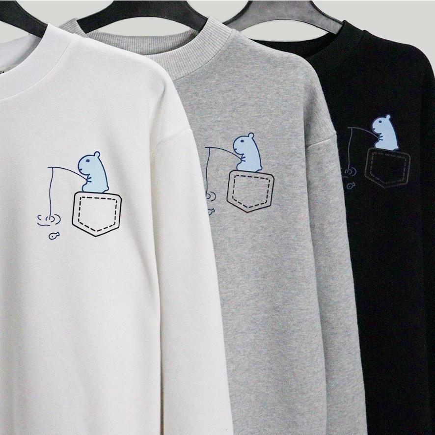 Áo Sweater In Hinh Túi Giả LOHA Basic, áo nỉ Nhật cao cấp dài tay Unisex LOHA