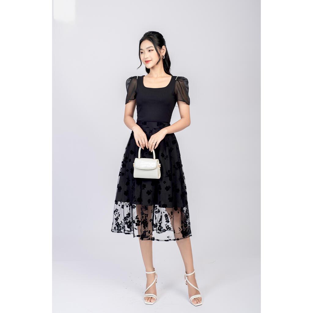 Áo sơ mi cổ vuông, phối ren MMOutfit M-AP050221002
