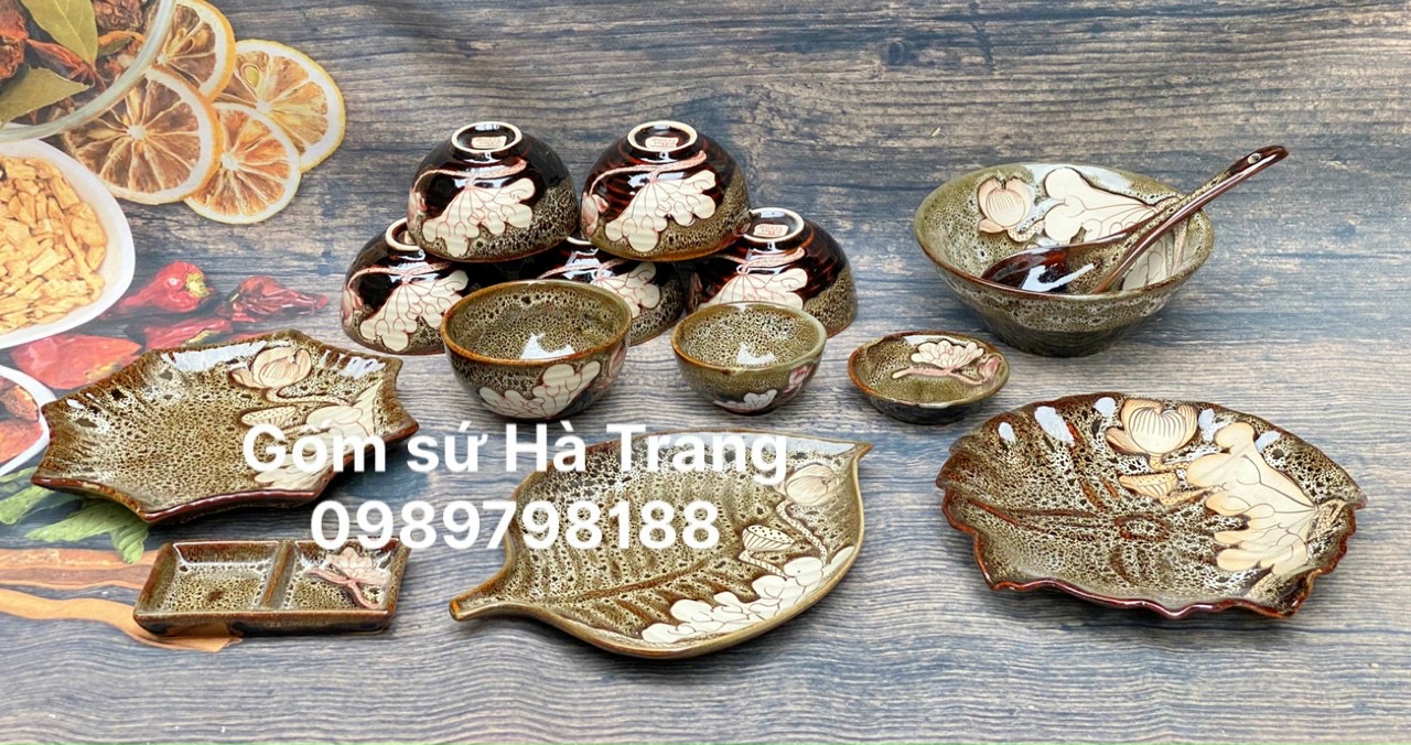 Bộ bát đĩa gốm sứ Bát Tràng cao cấp không chì men hoả biến gấm khắc sen chìm GSHS01