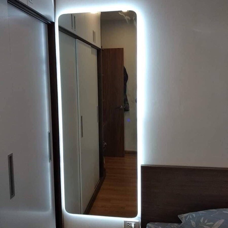 Gương led toàn thân treo tường, gương toàn thân có đèn led cảm ứng hình bo cạnh kích thước 40x120cm HK1010