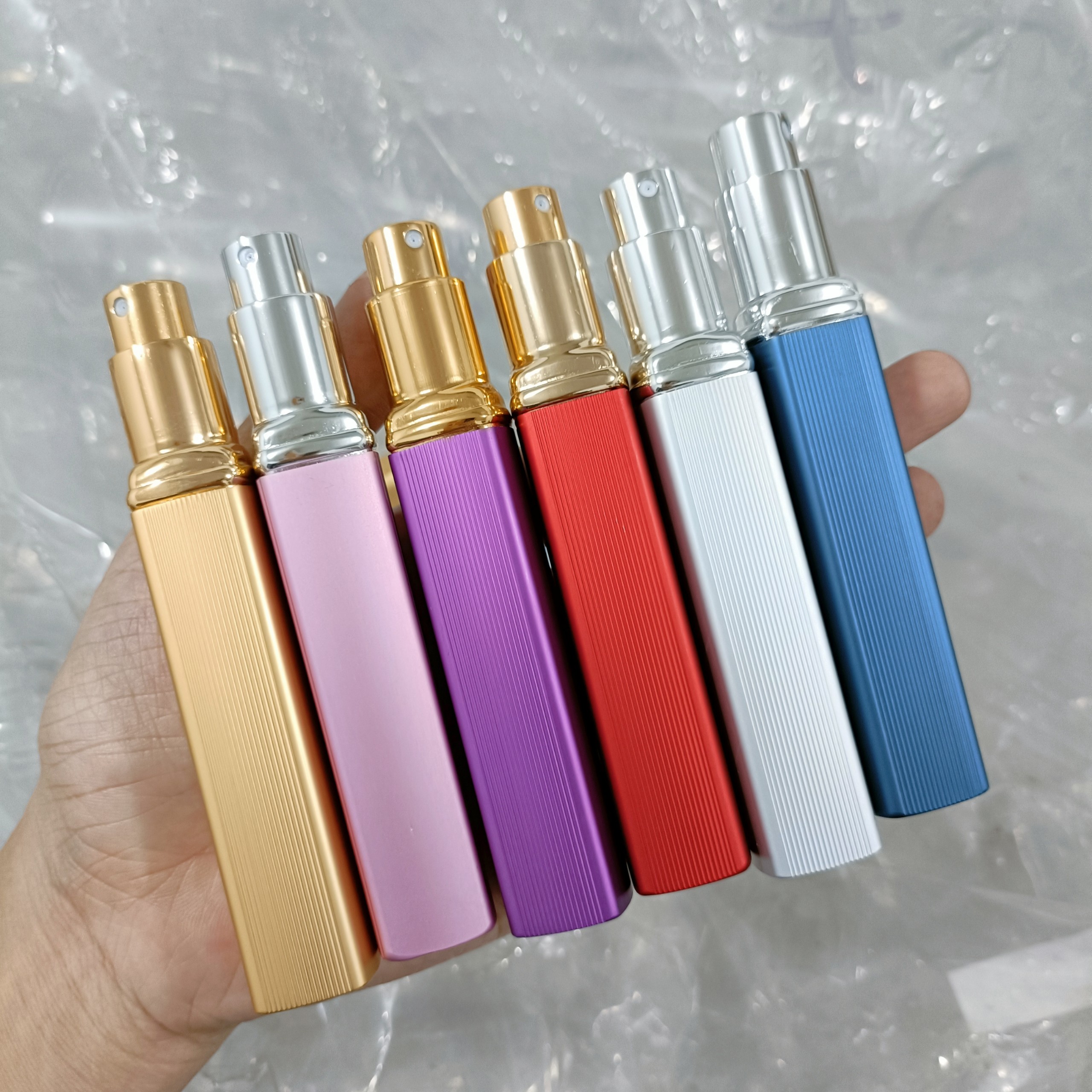 LỌ CHIẾT CHẤT LỎNG DẠNG VUÔNG 12ML BỌC NHÔM NHIỀU MÀU - NHỎ GỌN TIỆN DỤNG